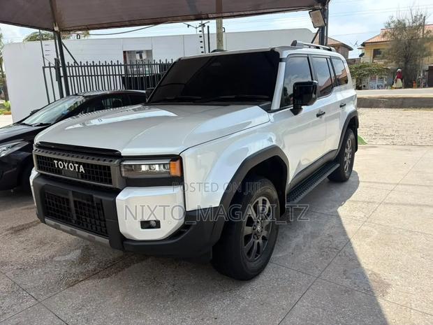 Toyota Land Cruiser Prado 2025 White