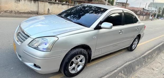 Toyota Premio 2005 Silver