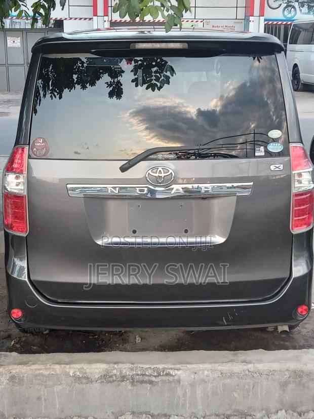 Toyota Noah 2008 Black
