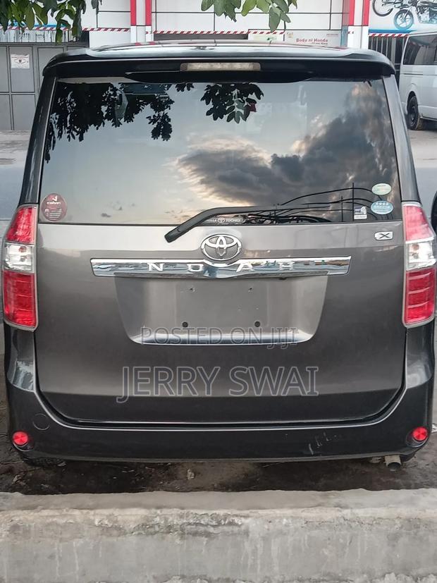 Toyota Noah 2008 Black