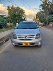 Toyota IST 2004 Silver for sale