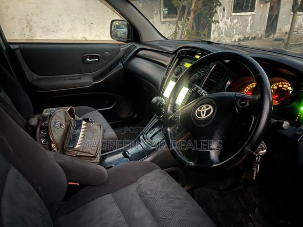 Toyota Kluger 2005 Black