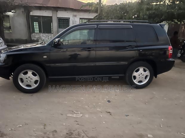 Toyota Kluger 2005 Black