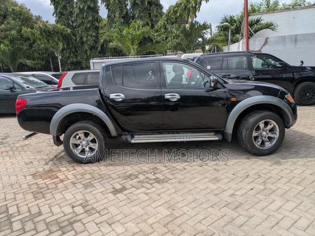 Mitsubishi Triton 2008 Black