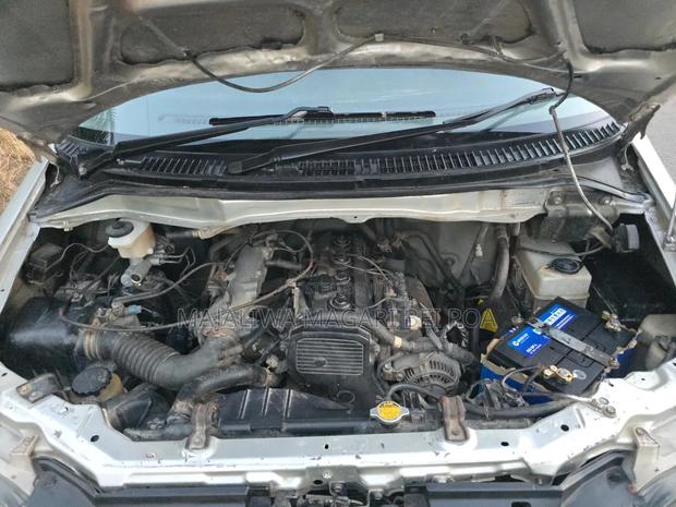 Toyota Noah 2009 Silver