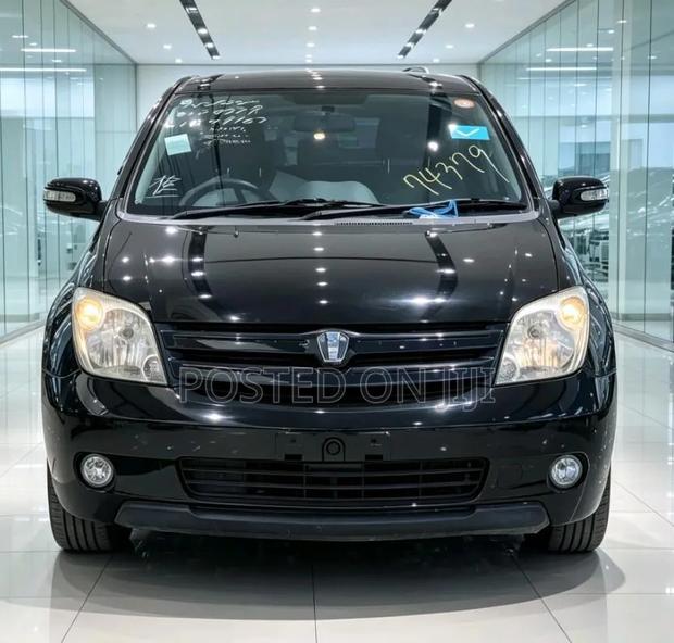 Toyota IST 2004 Black