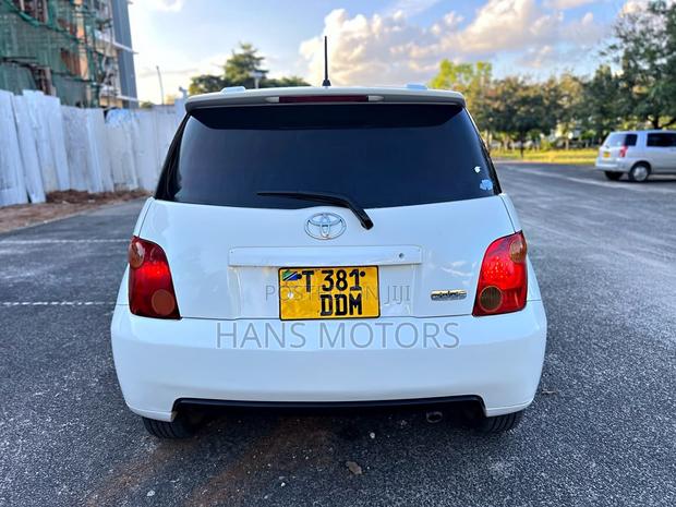 Toyota IST 2004 White