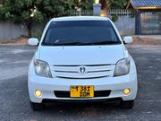 Toyota IST 2004 White for sale