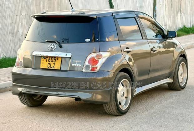 Toyota IST 2006 Gray