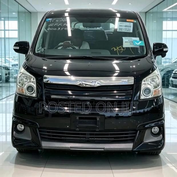 Toyota Noah 2007 Black