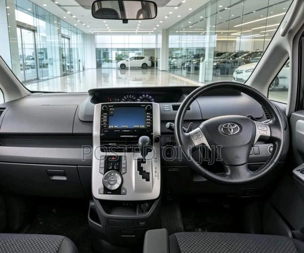 Toyota Noah 2007 Black