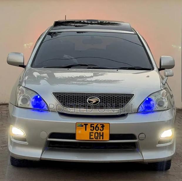 Toyota Harrier 2005 Silver