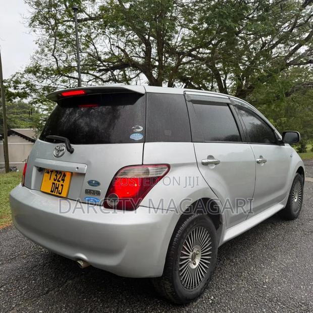 Toyota IST 2006 Silver