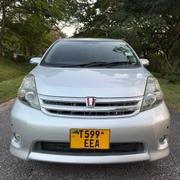Toyota ISIS 2006 Silver for sale