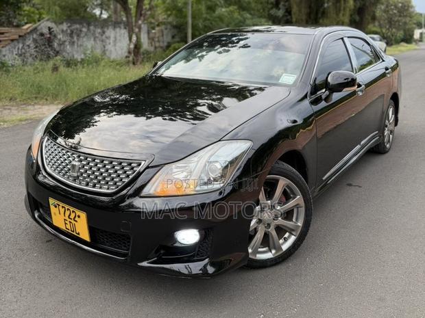 Toyota Crown 2009 Black