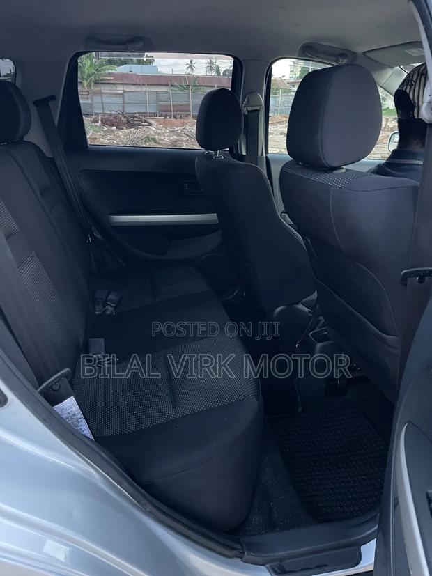 Toyota IST 2003 Silver