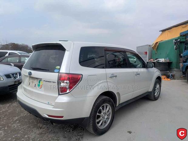 Subaru Forester 2011 Pearl