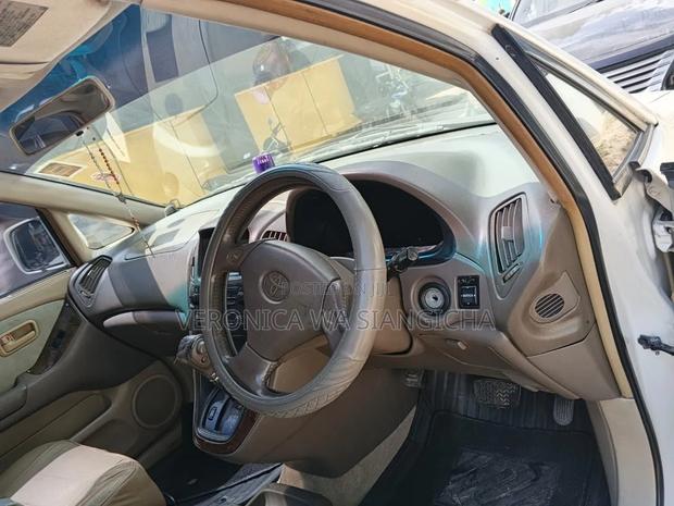 Toyota Harrier 2003 White