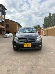 Toyota IST 2004 Black for sale