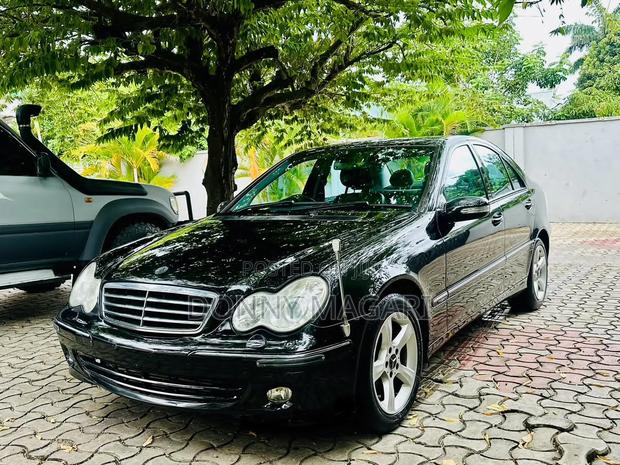 Mercedes-Benz E250 2006 Black