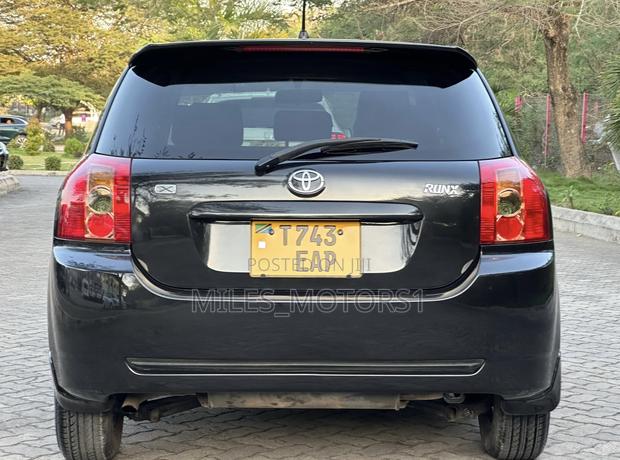 Toyota Corolla RunX 2004 Black