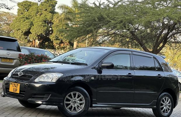 Toyota Corolla RunX 2004 Black