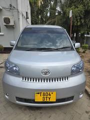 Toyota Porte 2005 Silver for sale