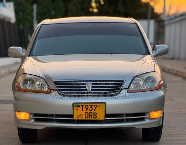 Toyota Mark II 2004 Silver