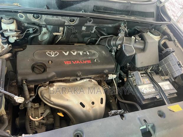 Toyota Vanguard 2009 White