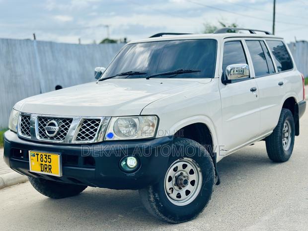 Nissan Patrol 3.0 TD GL 2006 White