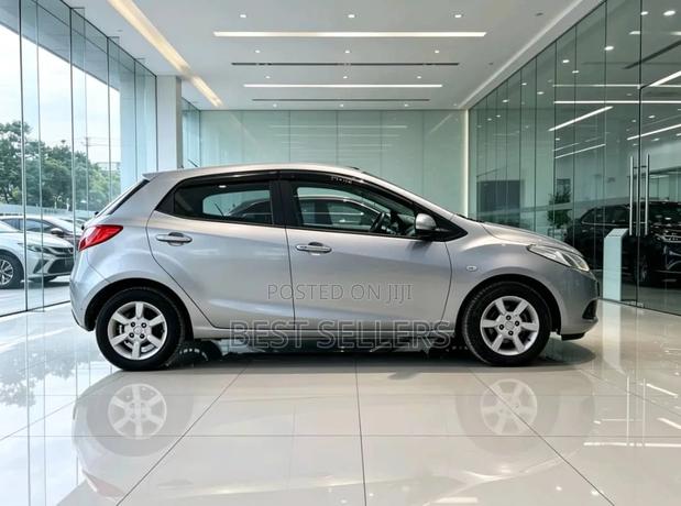 Mazda Demio 2009 Silver