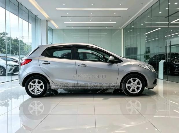 Mazda Demio 2009 Silver