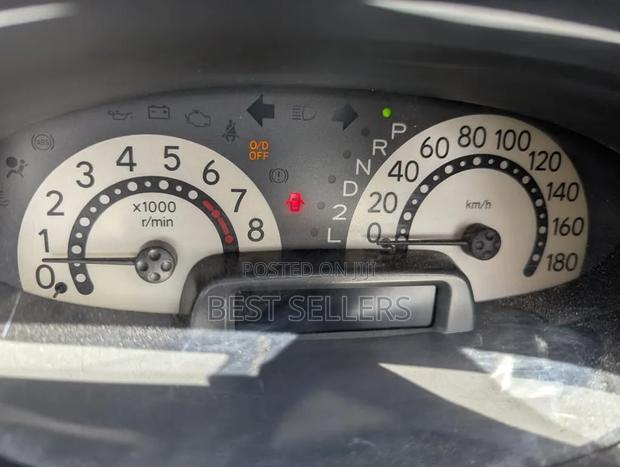 Toyota Fun Cargo 2001 Silver
