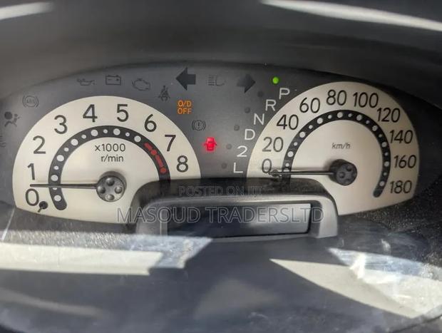 Toyota Fun Cargo 2001 Silver
