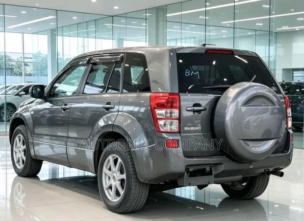 Suzuki Escudo 2005 Gray