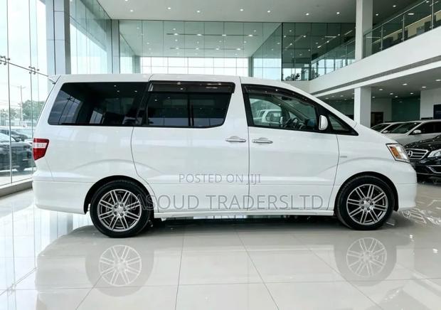 Toyota Alphard 2004 White