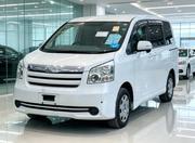 Toyota Noah 2010 Off white for sale