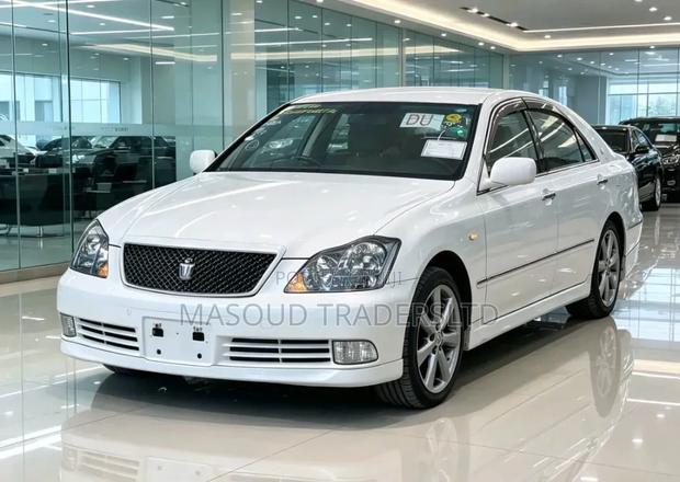 Toyota Crown 2006 Off white