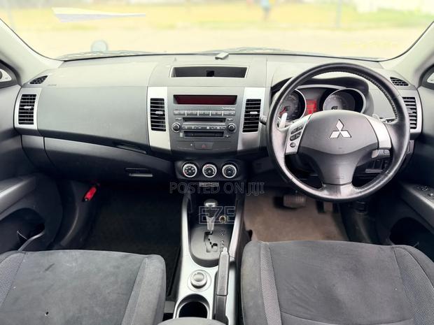 Mitsubishi Outlander 2006 Gray
