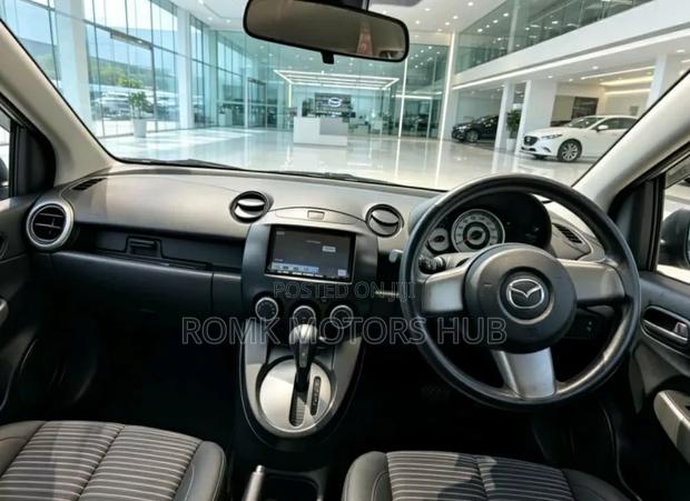 Mazda Demio 2009 Silver