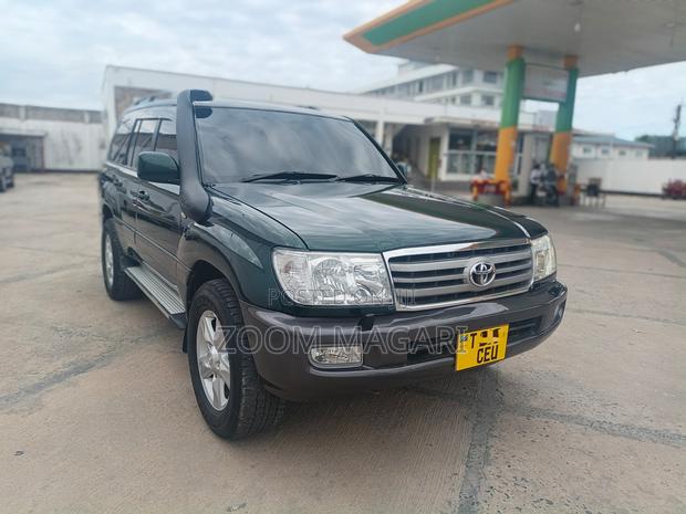 Toyota Land Cruiser 2005 Green