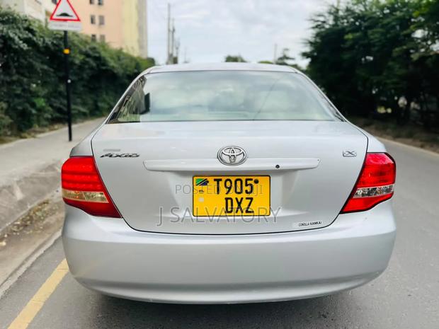 Toyota Axio 2006 Silver