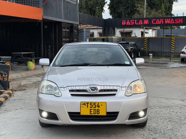 Toyota Corolla RunX 2005 Purple