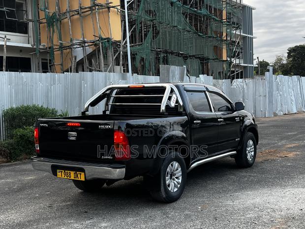 Toyota Hilux 2007 Black