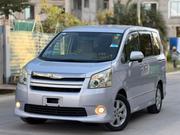 Toyota Noah 2009 Gray for sale