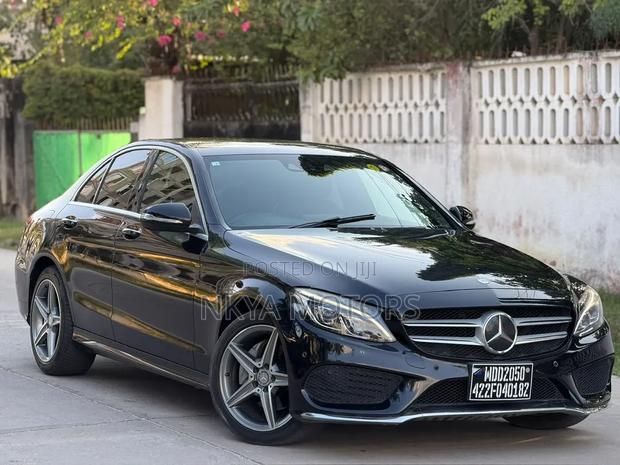 Mercedes-Benz C200 2015 Black