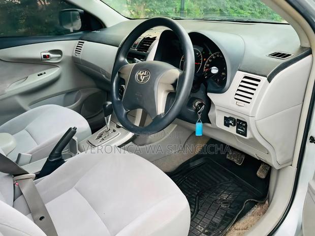 Toyota Axio 2009 Silver