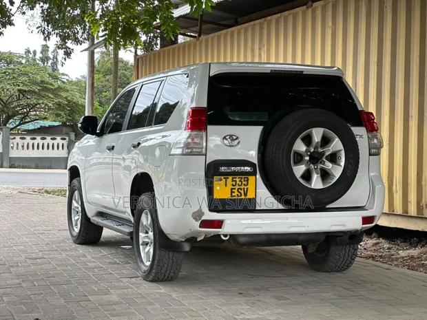 Toyota Land Cruiser Prado 2010