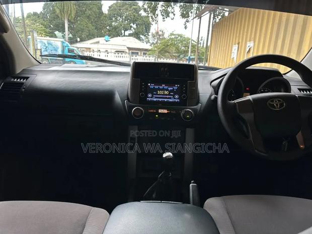 Toyota Land Cruiser Prado 2010