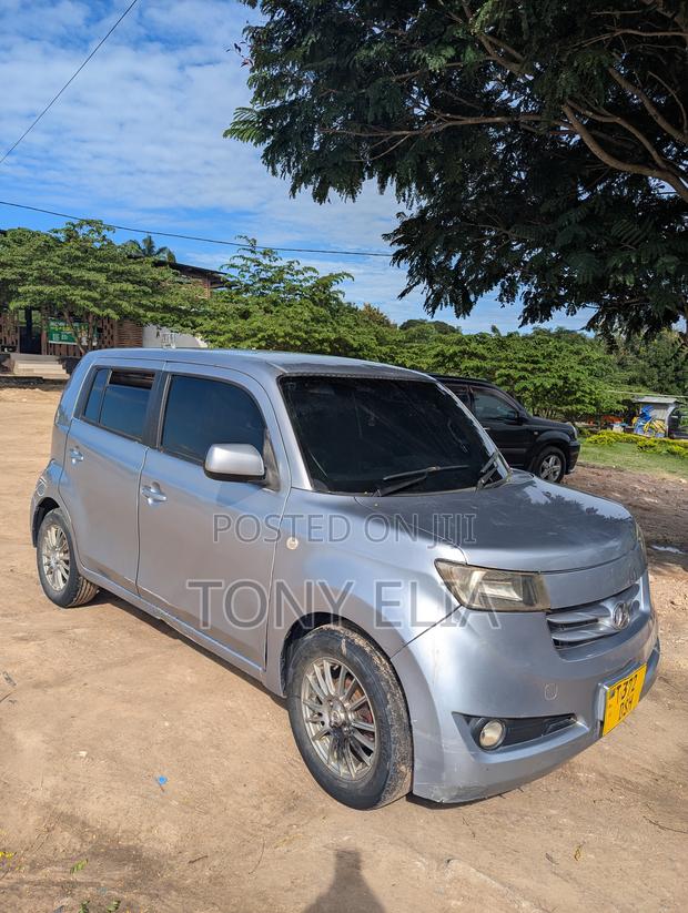 Toyota bB 2006 Silver